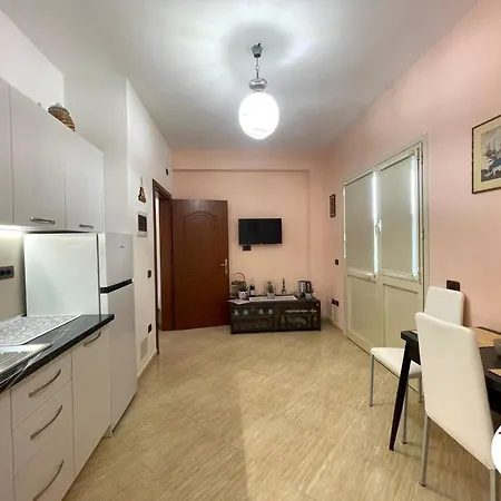 Appartamento Spacious With 1 Bedrooms And Separate Ki