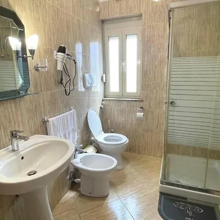 1 Bed Sleeps 2 With Tv Wifi & Parking