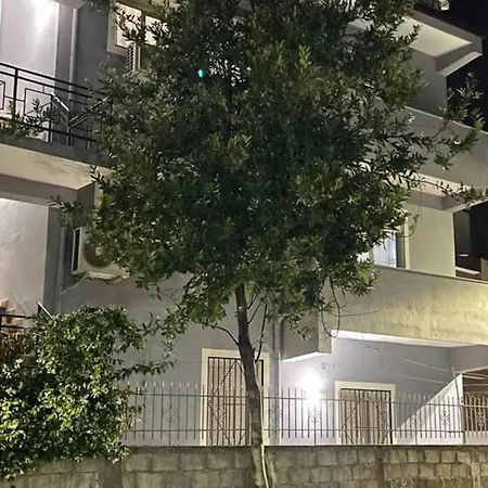 1 Bed Sleeps 2 With Tv Wifi & Parking Apartament