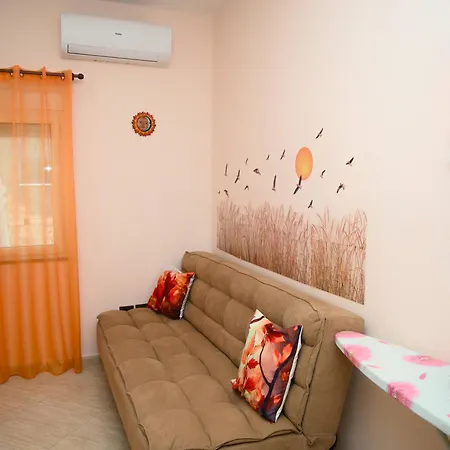 1 Bed Sleeps 2 With Tv Wifi & Parking Apartament