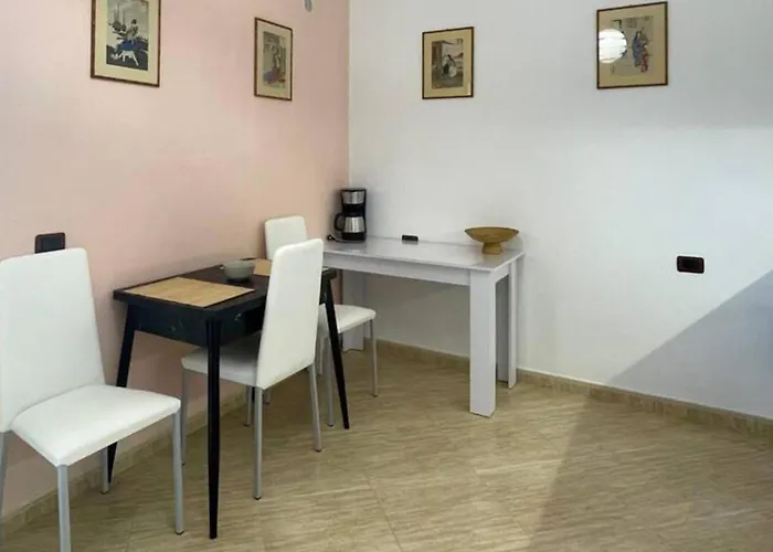 Apartamento 1 Bed Sleeps 2 With Tv Wifi & Parking *