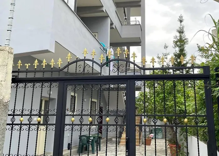 Apartamento 1 Bed Sleeps 2 With Tv Wifi & Parking *